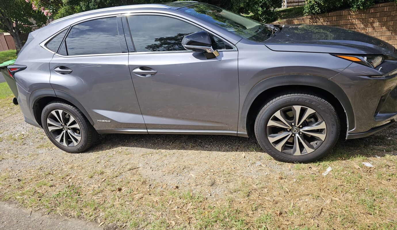 LEXUS NX300H – SILVER – 2019